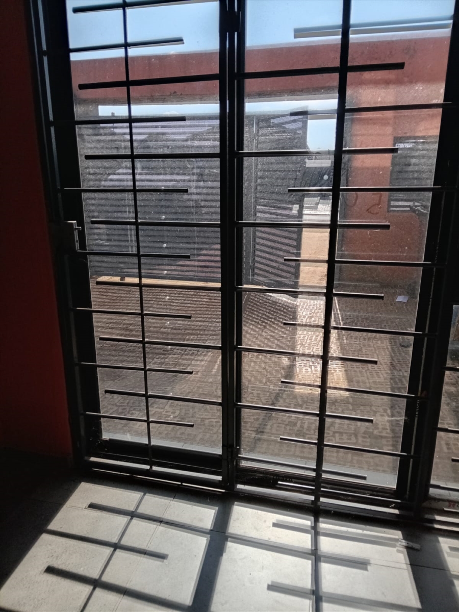 10 Bedroom Property for Sale in Toekomsrus Gauteng