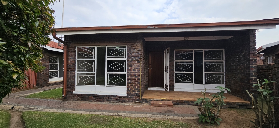 2 Bedroom Property for Sale in Three Rivers Gauteng