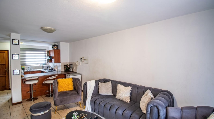 To Let 2 Bedroom Property for Rent in Halfway Gardens Gauteng