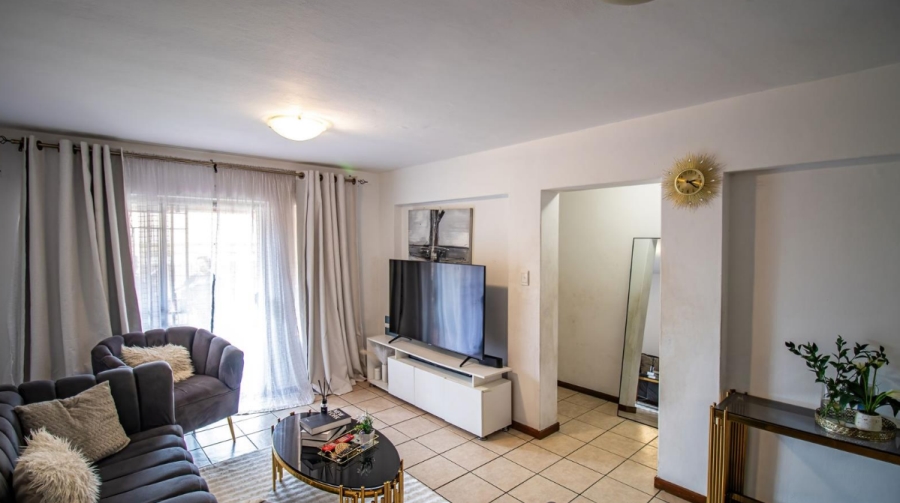 To Let 2 Bedroom Property for Rent in Halfway Gardens Gauteng