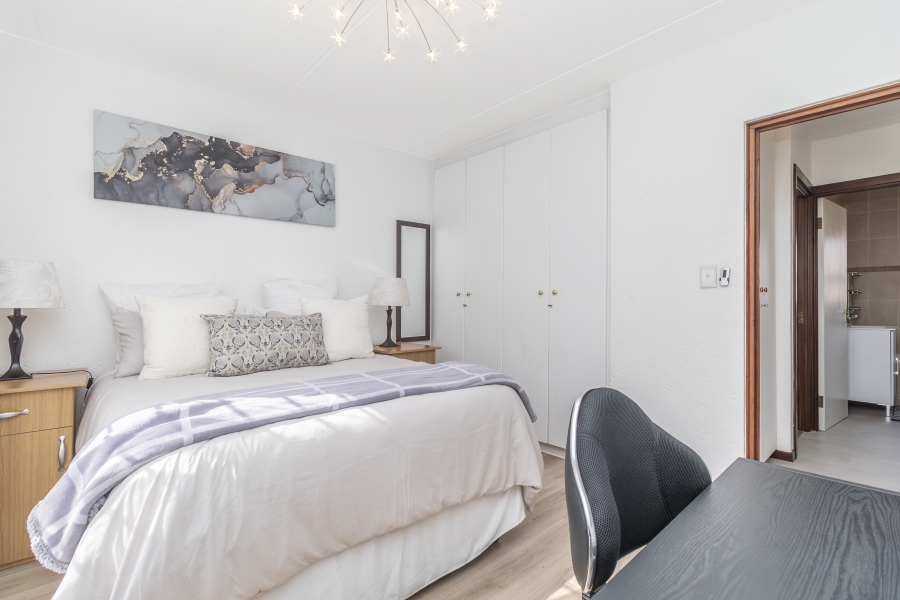 2 Bedroom Property for Sale in Sunninghill Gauteng