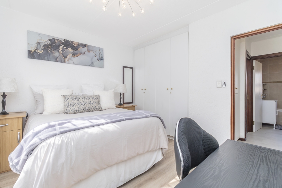 2 Bedroom Property for Sale in Sunninghill Gauteng