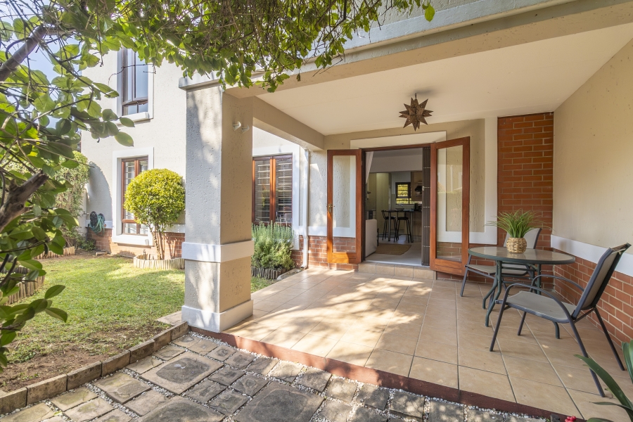 2 Bedroom Property for Sale in Sunninghill Gauteng