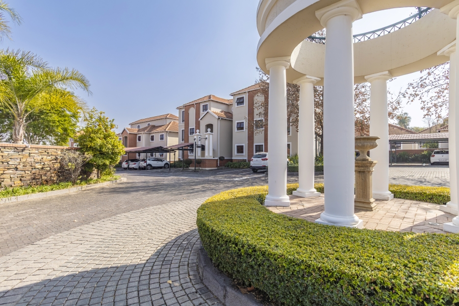2 Bedroom Property for Sale in Sunninghill Gauteng