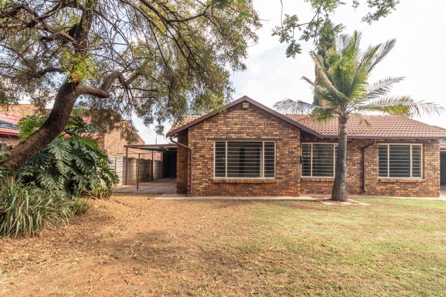 3 Bedroom Property for Sale in Van Riebeeck Park Gauteng