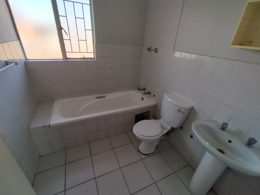 2 Bedroom Property for Sale in Kempton Park Central Gauteng