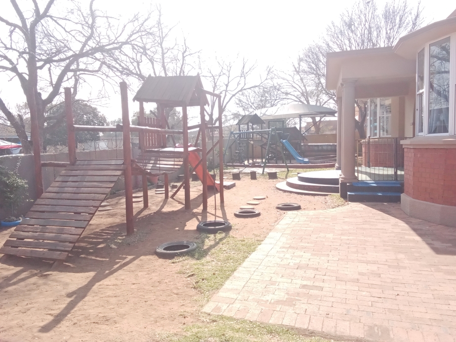 8 Bedroom Property for Sale in Nigel Gauteng