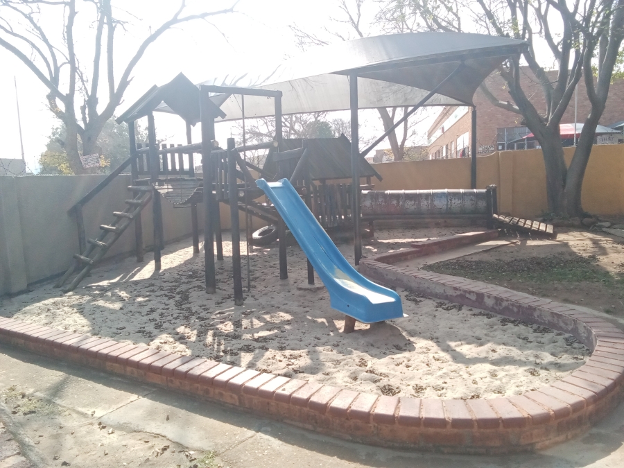 8 Bedroom Property for Sale in Nigel Gauteng