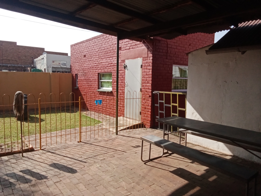 8 Bedroom Property for Sale in Nigel Gauteng