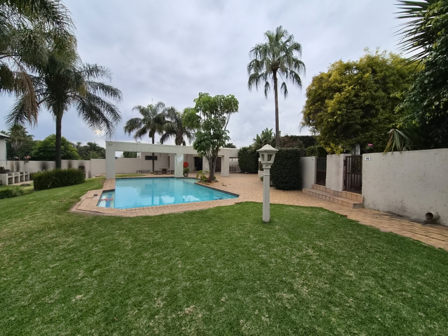 2 Bedroom Property for Sale in Marais Steyn Park Gauteng