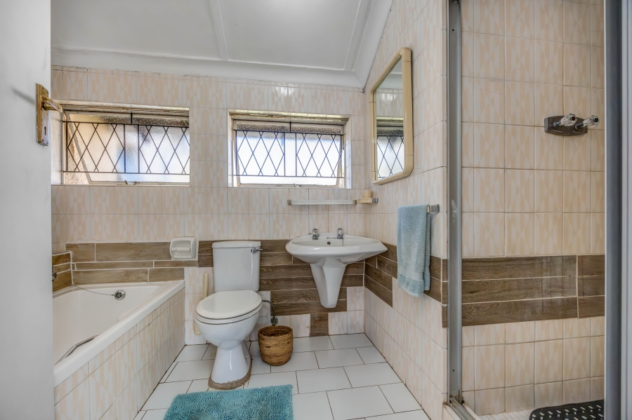 4 Bedroom Property for Sale in Northcliff Gauteng