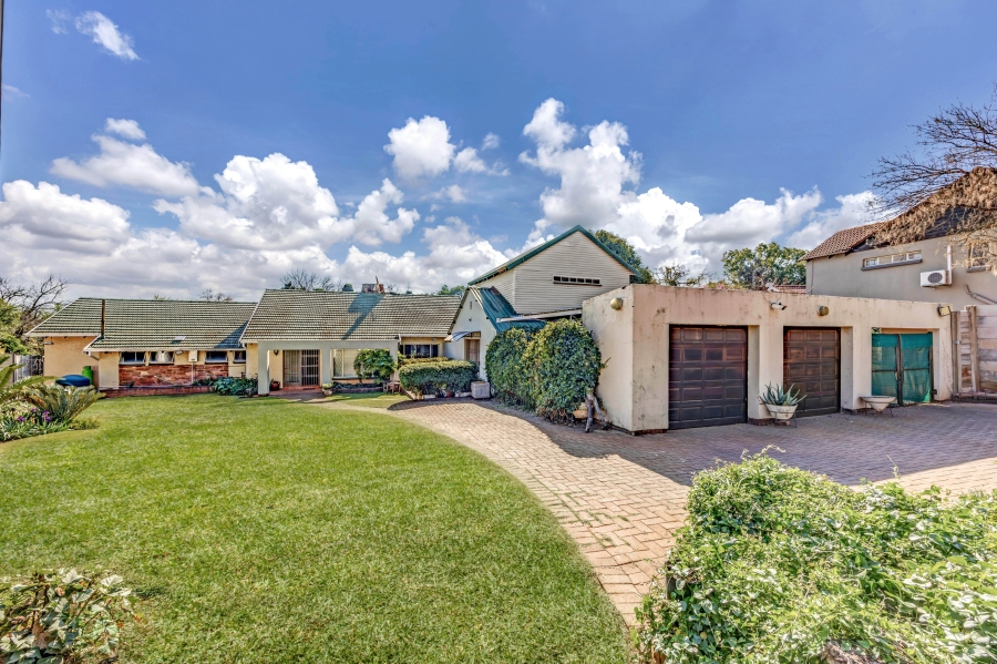 4 Bedroom Property for Sale in Northcliff Gauteng