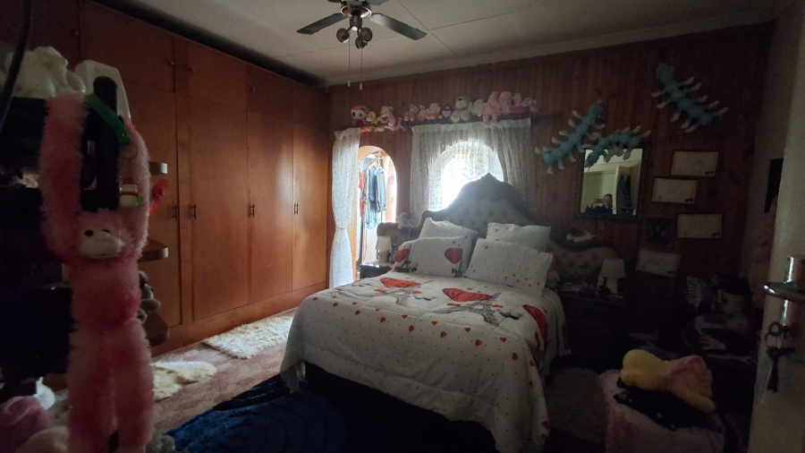 4 Bedroom Property for Sale in Dunnottar Gauteng