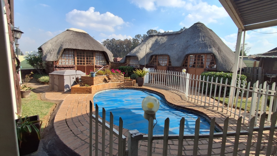 4 Bedroom Property for Sale in Dunnottar Gauteng