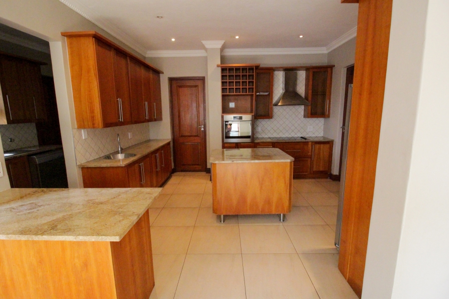 5 Bedroom Property for Sale in Waterkloof Ridge Gauteng