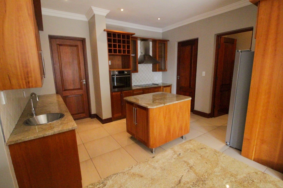 5 Bedroom Property for Sale in Waterkloof Ridge Gauteng
