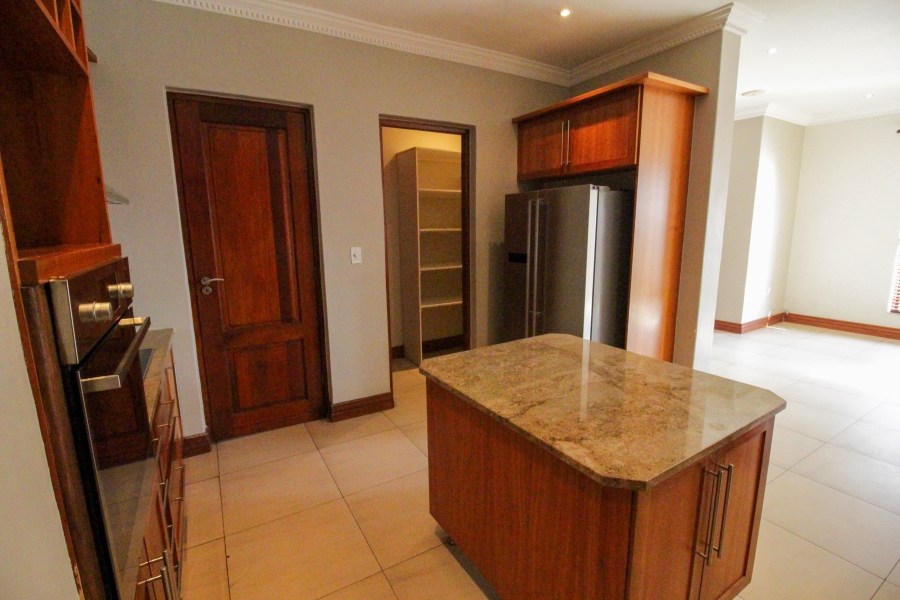 5 Bedroom Property for Sale in Waterkloof Ridge Gauteng