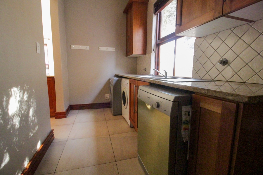 5 Bedroom Property for Sale in Waterkloof Ridge Gauteng