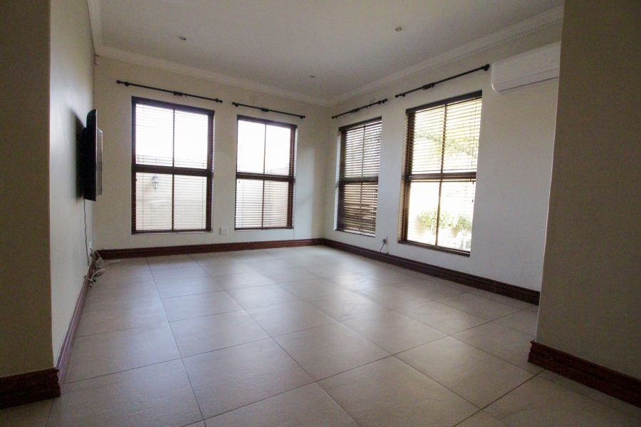 5 Bedroom Property for Sale in Waterkloof Ridge Gauteng