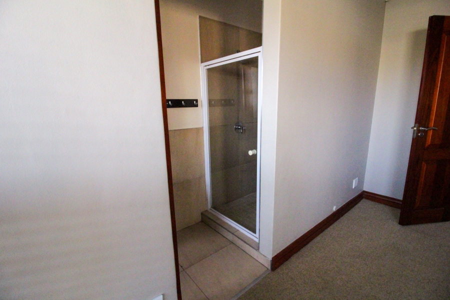 5 Bedroom Property for Sale in Waterkloof Ridge Gauteng