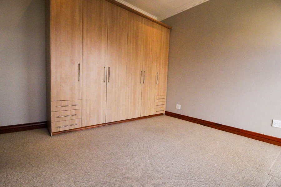 5 Bedroom Property for Sale in Waterkloof Ridge Gauteng