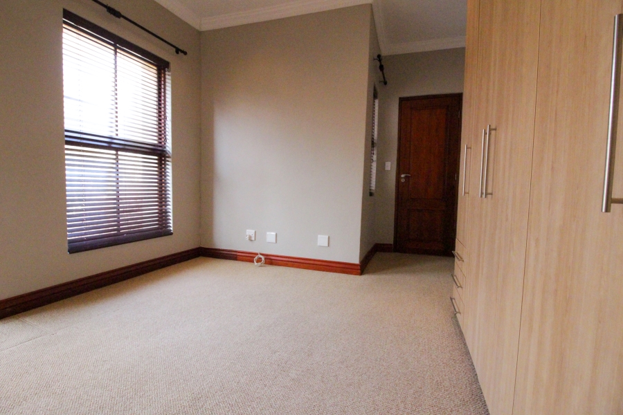 5 Bedroom Property for Sale in Waterkloof Ridge Gauteng
