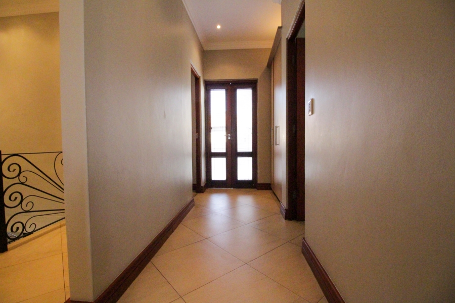 5 Bedroom Property for Sale in Waterkloof Ridge Gauteng