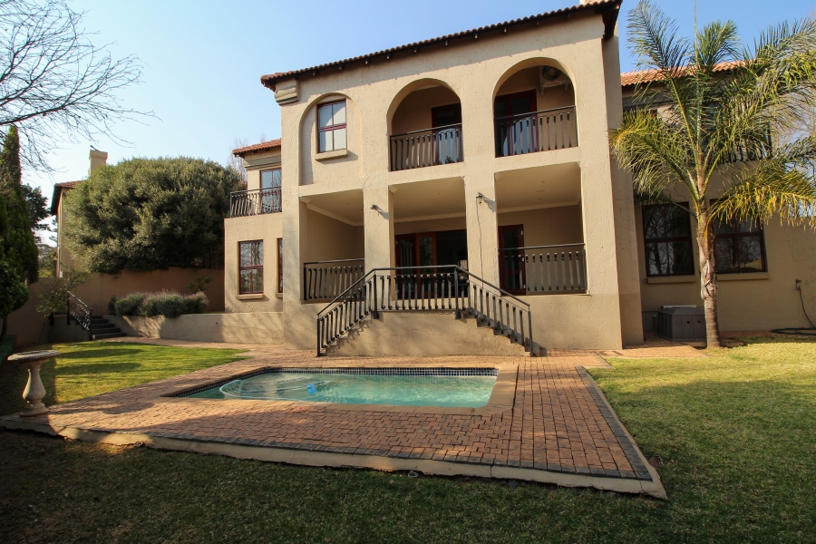 5 Bedroom Property for Sale in Waterkloof Ridge Gauteng