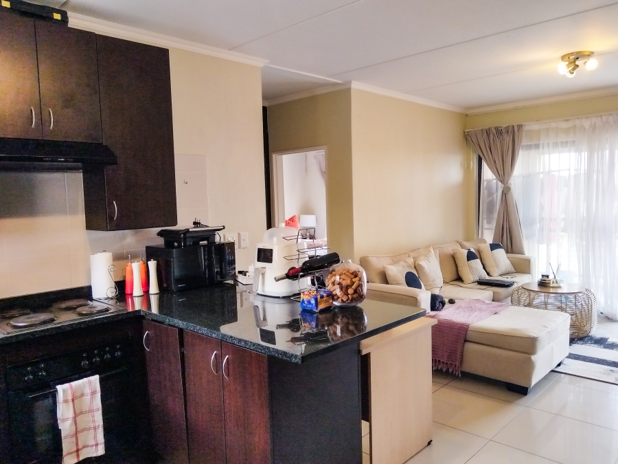 2 Bedroom Property for Sale in Erand Gardens Gauteng