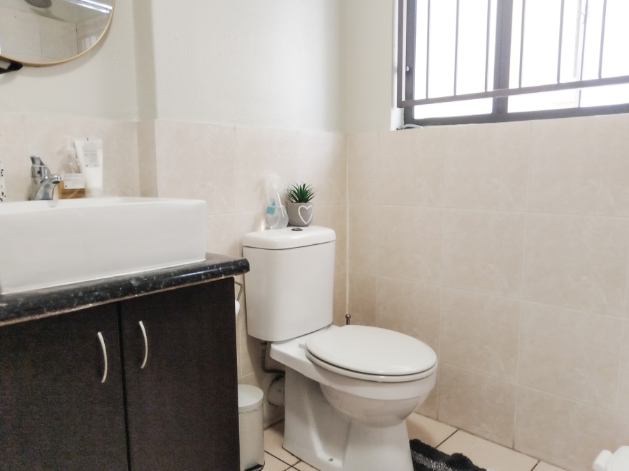2 Bedroom Property for Sale in Erand Gardens Gauteng