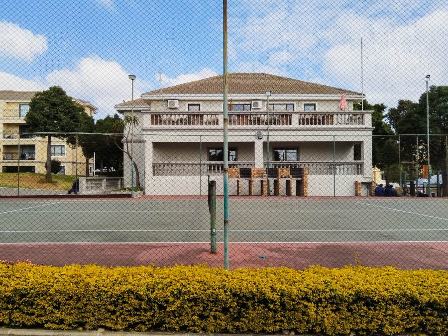 2 Bedroom Property for Sale in Erand Gardens Gauteng