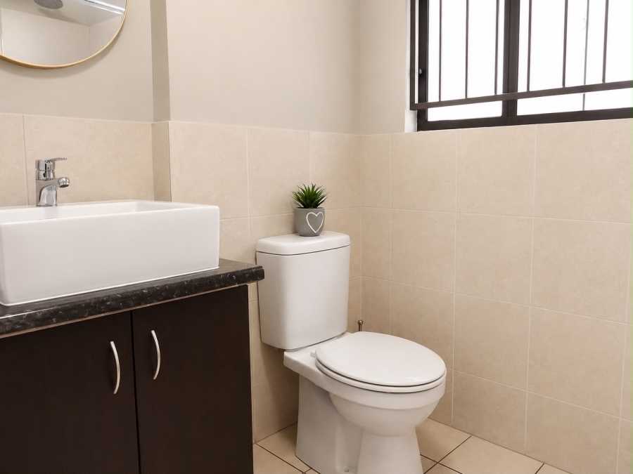 2 Bedroom Property for Sale in Erand Gardens Gauteng