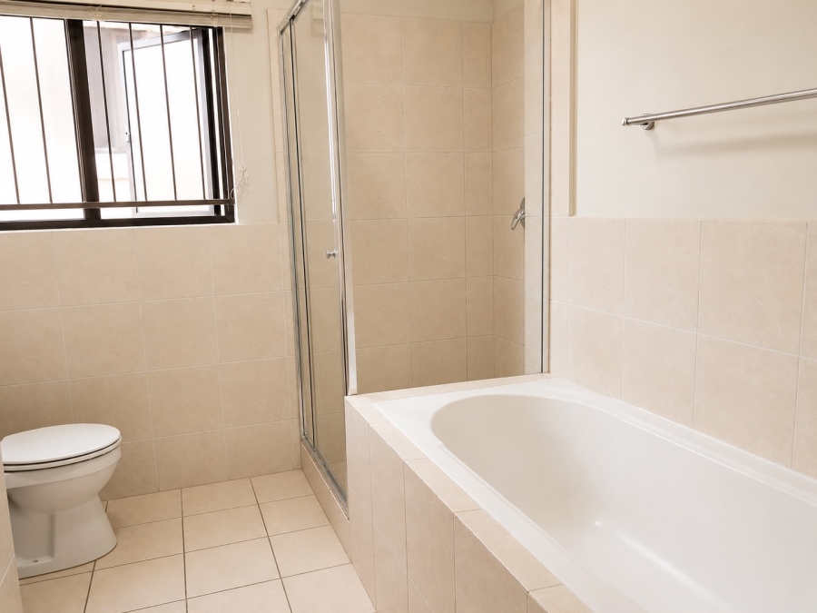 2 Bedroom Property for Sale in Erand Gardens Gauteng