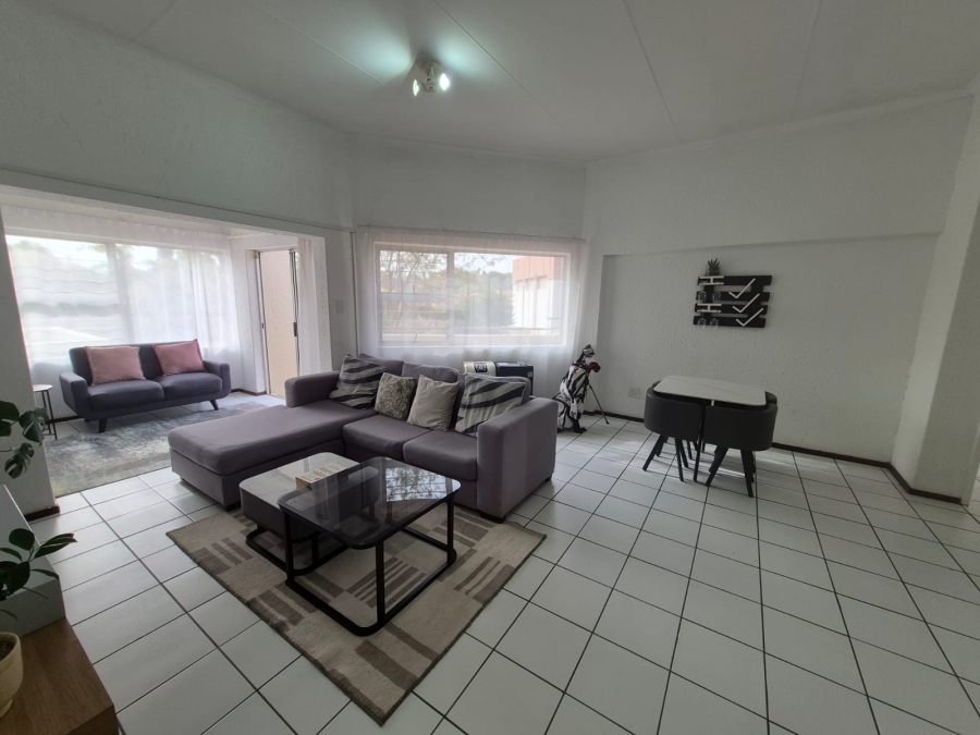 1 Bedroom Property for Sale in Bedfordview Gauteng