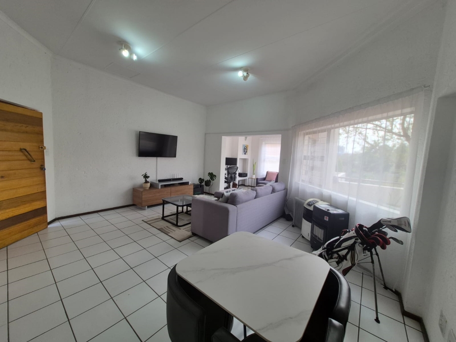 1 Bedroom Property for Sale in Bedfordview Gauteng