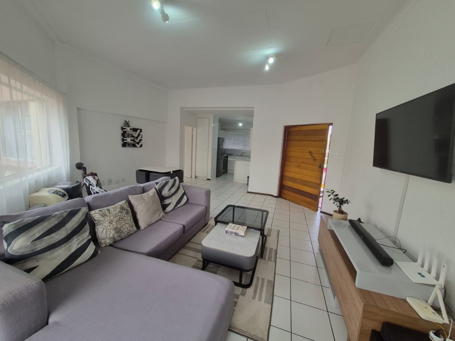 1 Bedroom Property for Sale in Bedfordview Gauteng