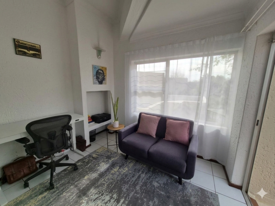 1 Bedroom Property for Sale in Bedfordview Gauteng