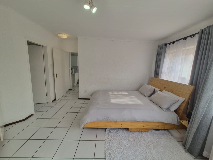 1 Bedroom Property for Sale in Bedfordview Gauteng