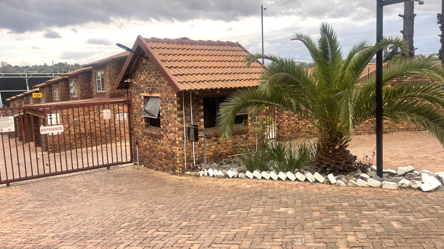 3 Bedroom Property for Sale in Buccleuch Gauteng