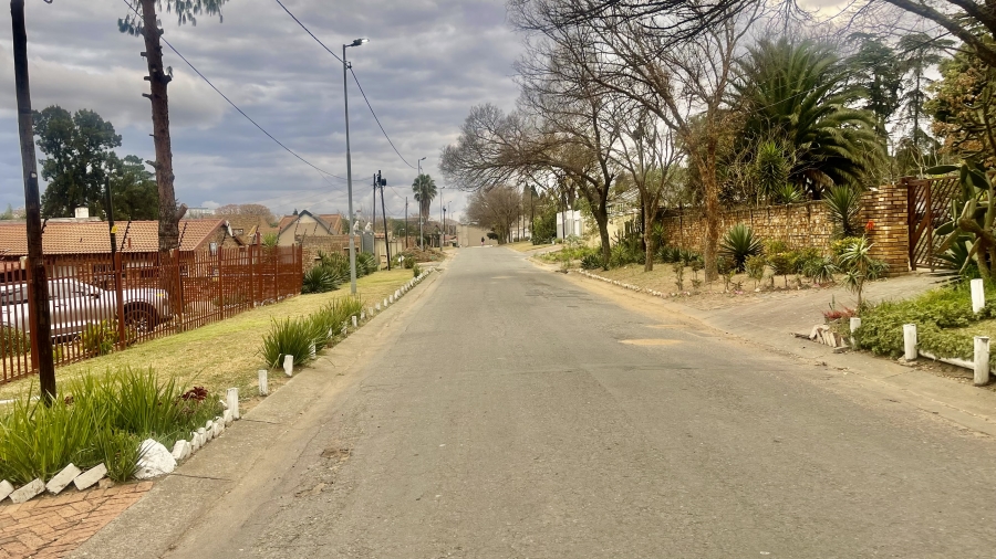 3 Bedroom Property for Sale in Buccleuch Gauteng