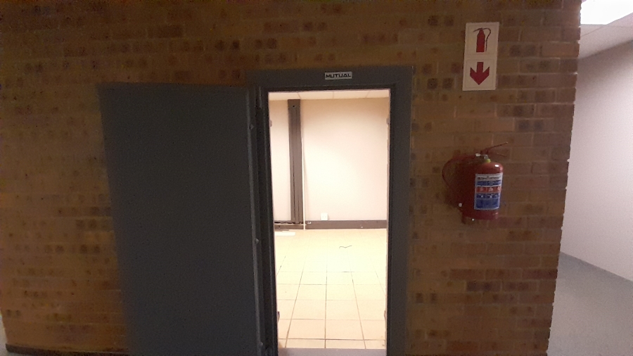 To Let Commercial Property for Rent in Faerie Glen Gauteng