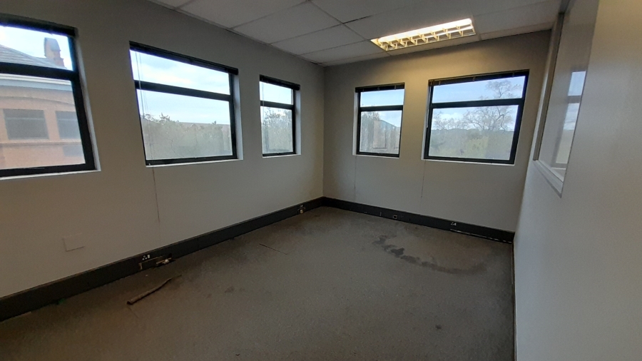 To Let Commercial Property for Rent in Faerie Glen Gauteng