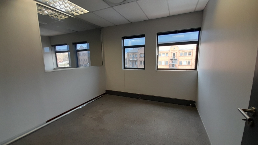 To Let Commercial Property for Rent in Faerie Glen Gauteng