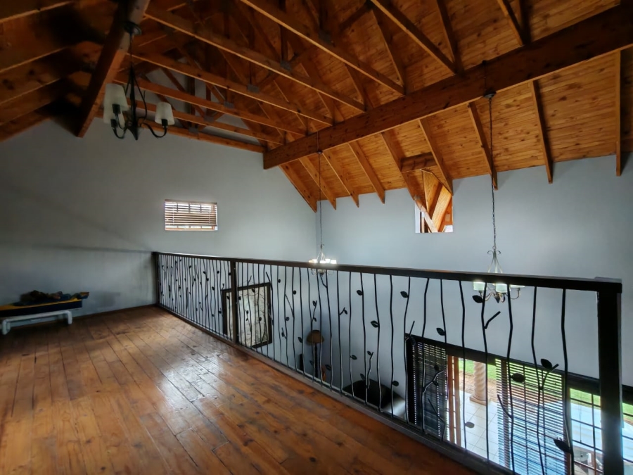 9 Bedroom Property for Sale in Unitas Park Gauteng