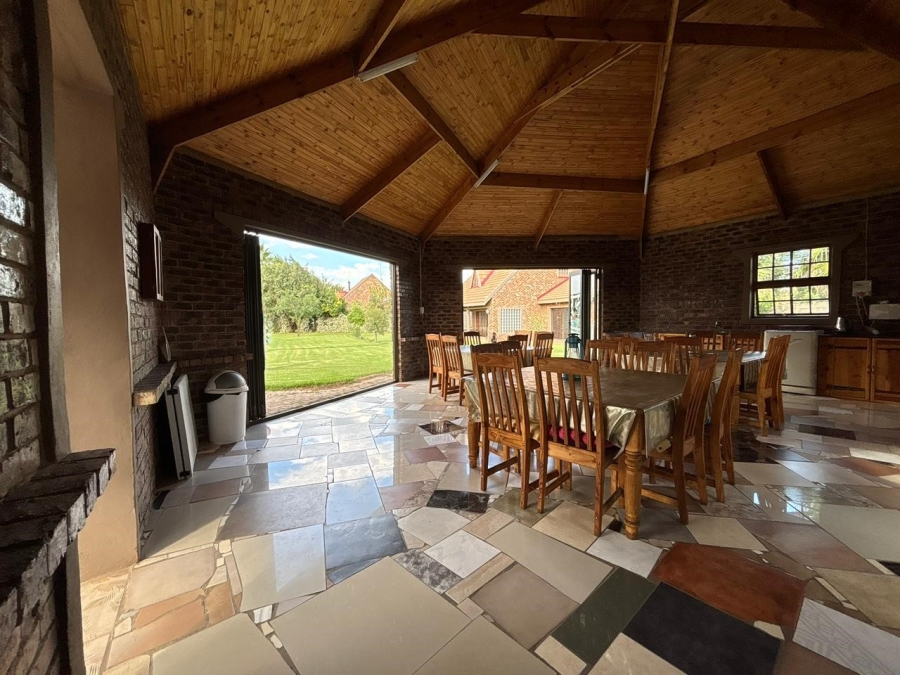9 Bedroom Property for Sale in Unitas Park Gauteng