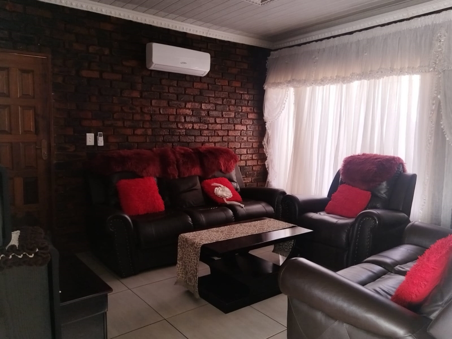 3 Bedroom Property for Sale in Sebokeng Zone 10 Gauteng