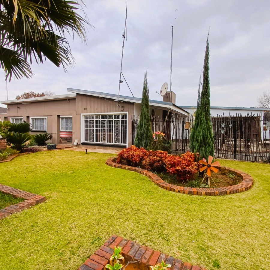 4 Bedroom Property for Sale in Meyerton Central Gauteng