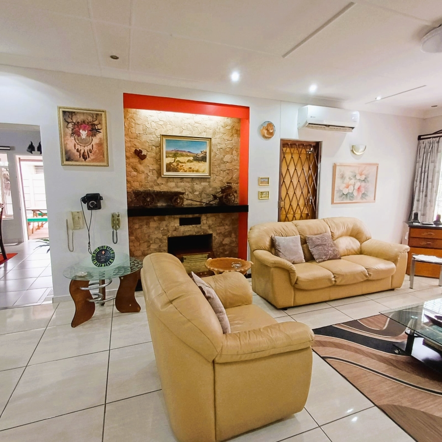 4 Bedroom Property for Sale in Meyerton Central Gauteng