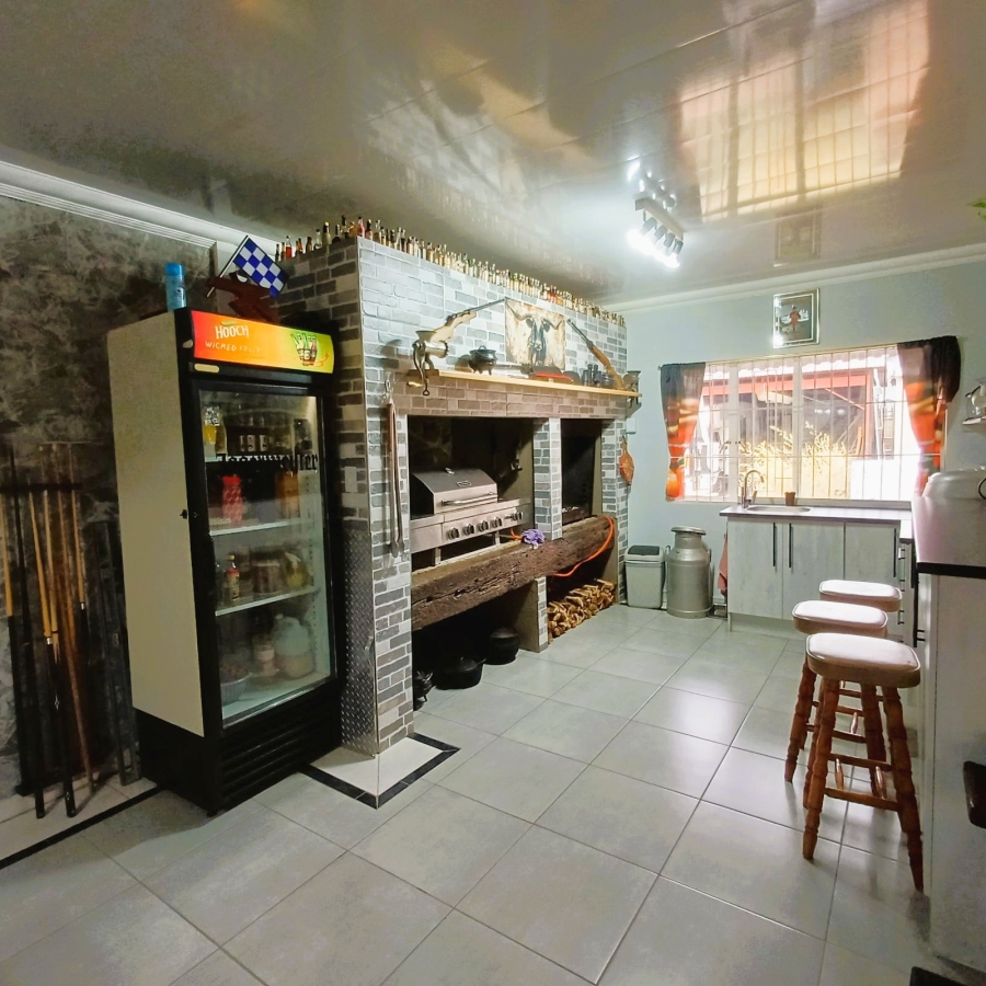 4 Bedroom Property for Sale in Meyerton Central Gauteng