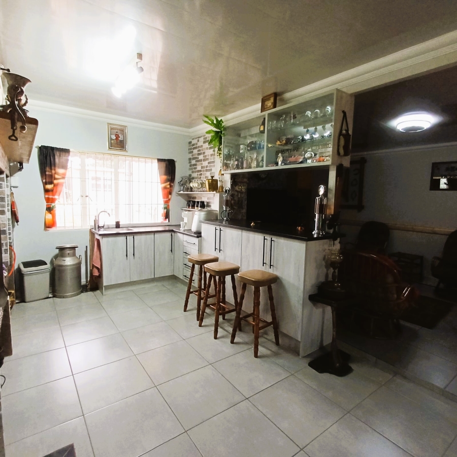 4 Bedroom Property for Sale in Meyerton Central Gauteng